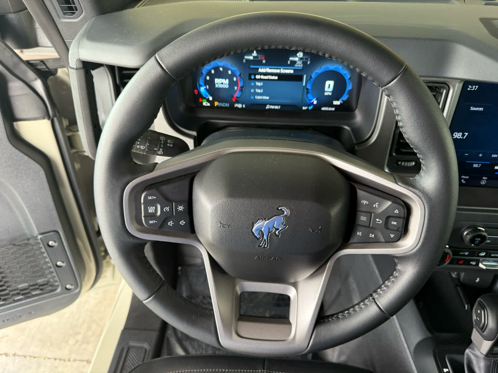 Used 2025 Ford Bronco Big Bend AWD/4WD image 2