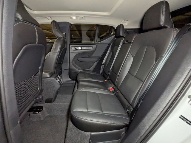 New 2025 Volvo XC40 B5 Core w/ Protection Package Premier image 26