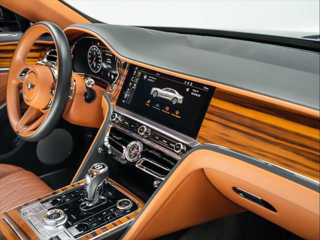 Used 2021 Bentley Flying Spur V8 image 27