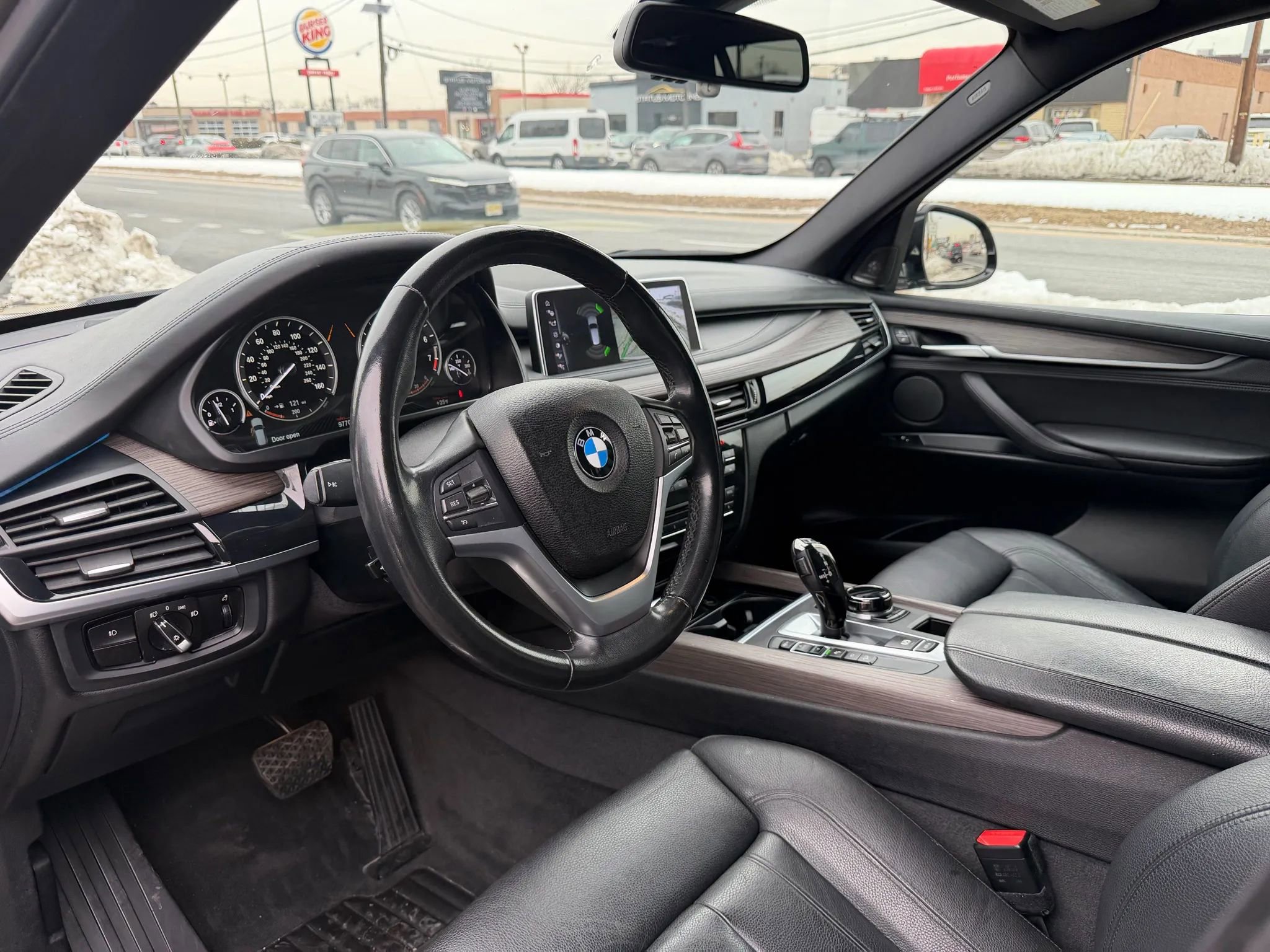 Used 2017 BMW X5 xDrive50i AWD/4WD image 10