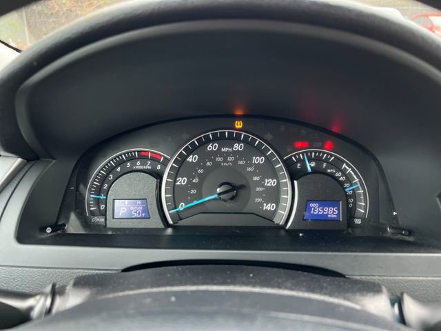 Used 2012 Toyota Camry LE FWD image 23