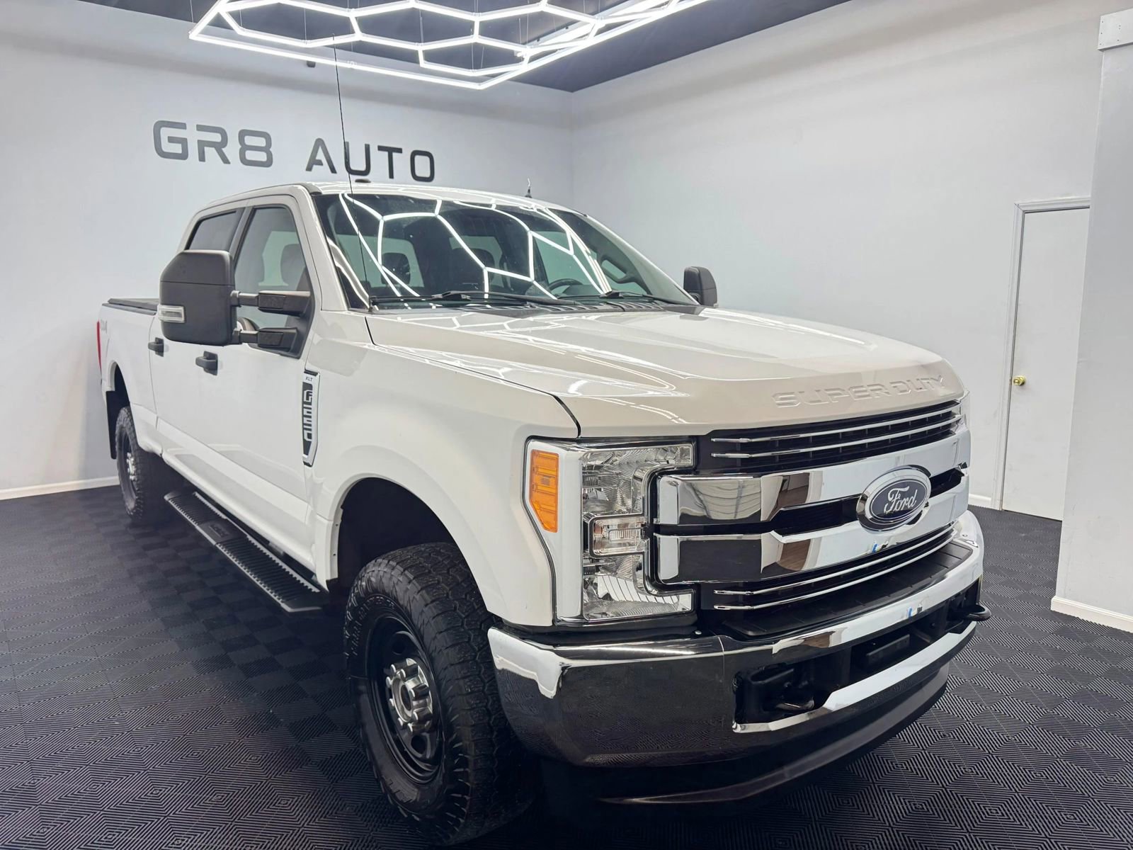 Used 2019 Ford F250 XLT image 1
