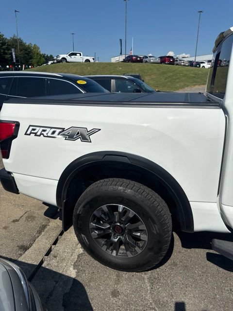 Used 2024 Nissan Titan PRO-4X w/ Pro-4x Convenience Package AWD/4WD image 13