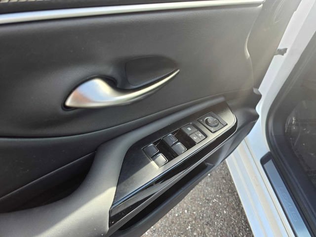 Certified 2024 Lexus ES 350 w/ Accessory Package (Z2) FWD image 19