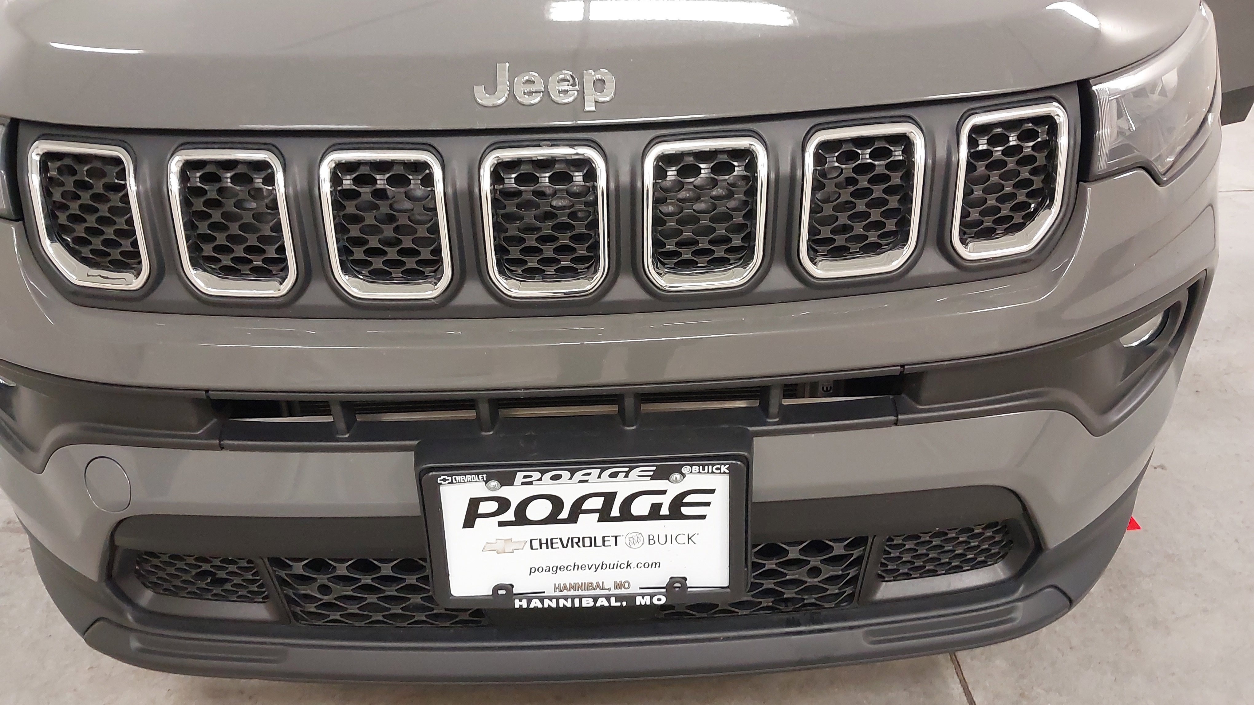 Used 2023 Jeep Compass Latitude w/ Convenience Group AWD/4WD image 31