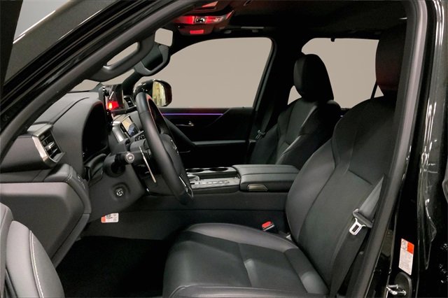 Used 2025 Lexus LX 700h Overtrail image 18
