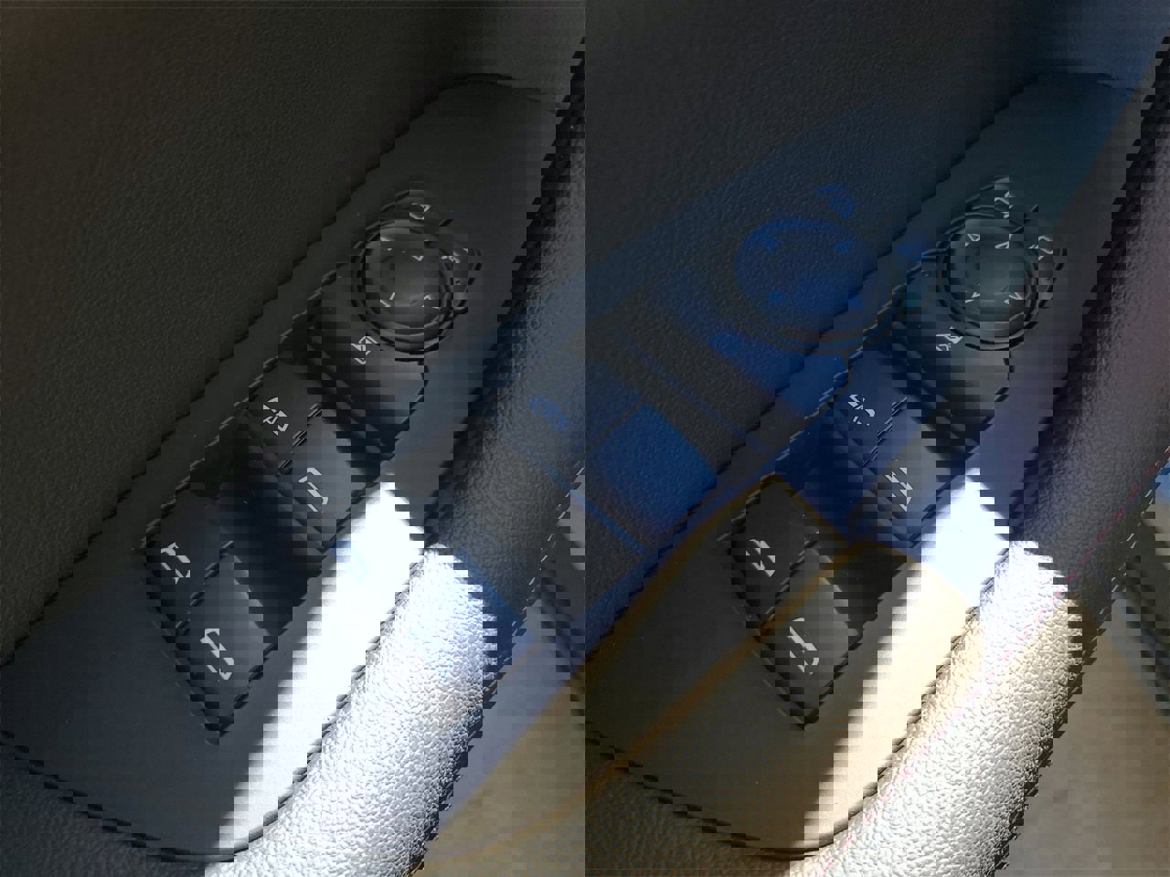 Used 2025 Chevrolet Blazer RS w/ Driver Confidence II Package image 16