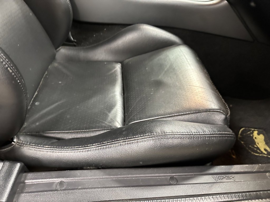 Used 2002 Dodge Viper RT/10 image 27