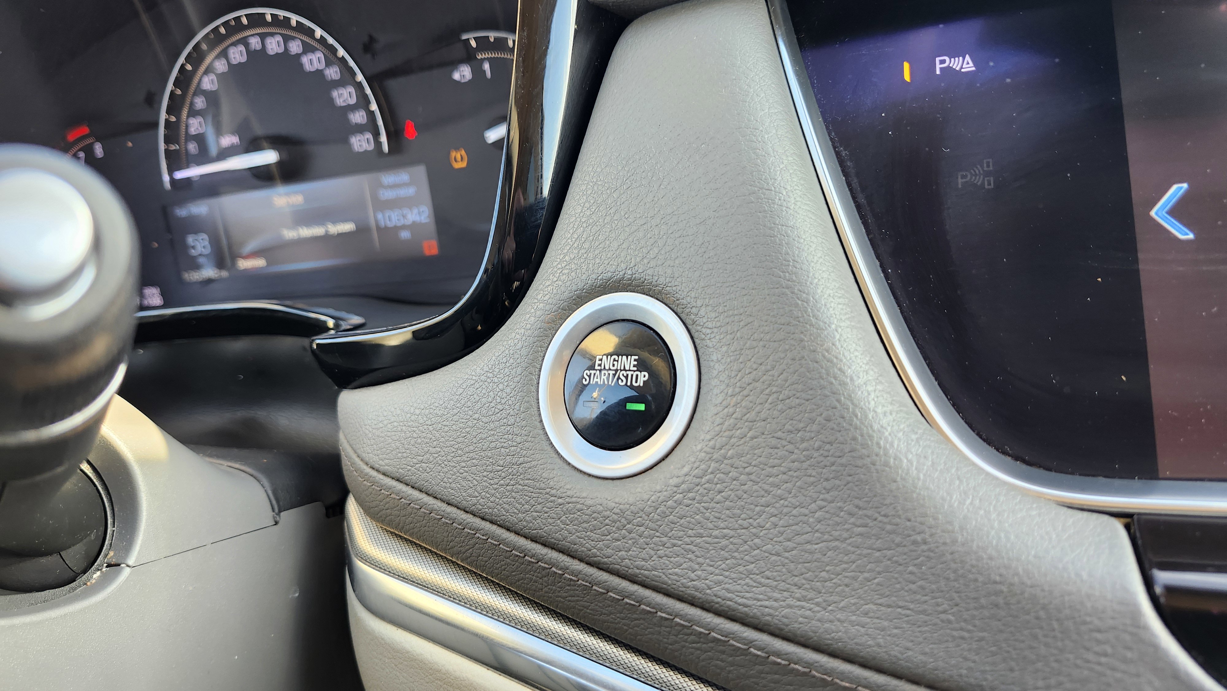 Used 2017 Cadillac XT5 Premium Luxury w/ LPO, Wheel Lock Package image 8