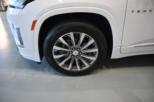 Used 2022 Chevrolet Traverse Premier w/ LPO, Floor Liner Package AWD/4WD image 32