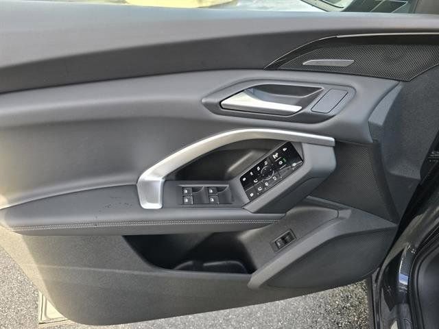 Used 2025 Audi Q5 Premium Plus w/ Premium Plus image 28