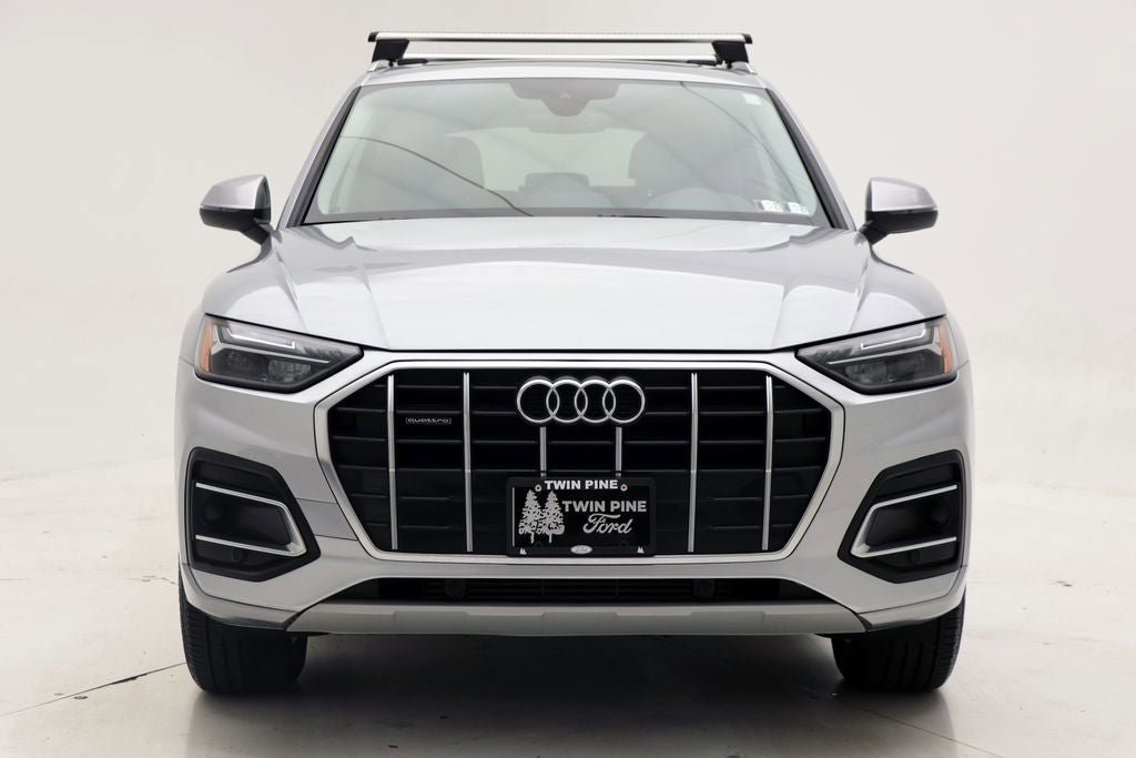 Used 2023 Audi Q5 2.0T Premium w/ Convenience Package AWD/4WD image 4