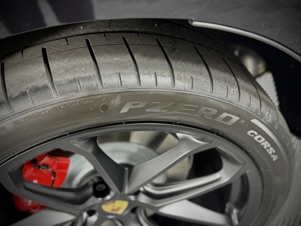 New 2026 Porsche Macan GTS image 17