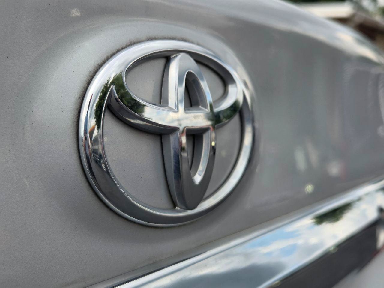 Used 2012 Toyota Corolla LE FWD image 8