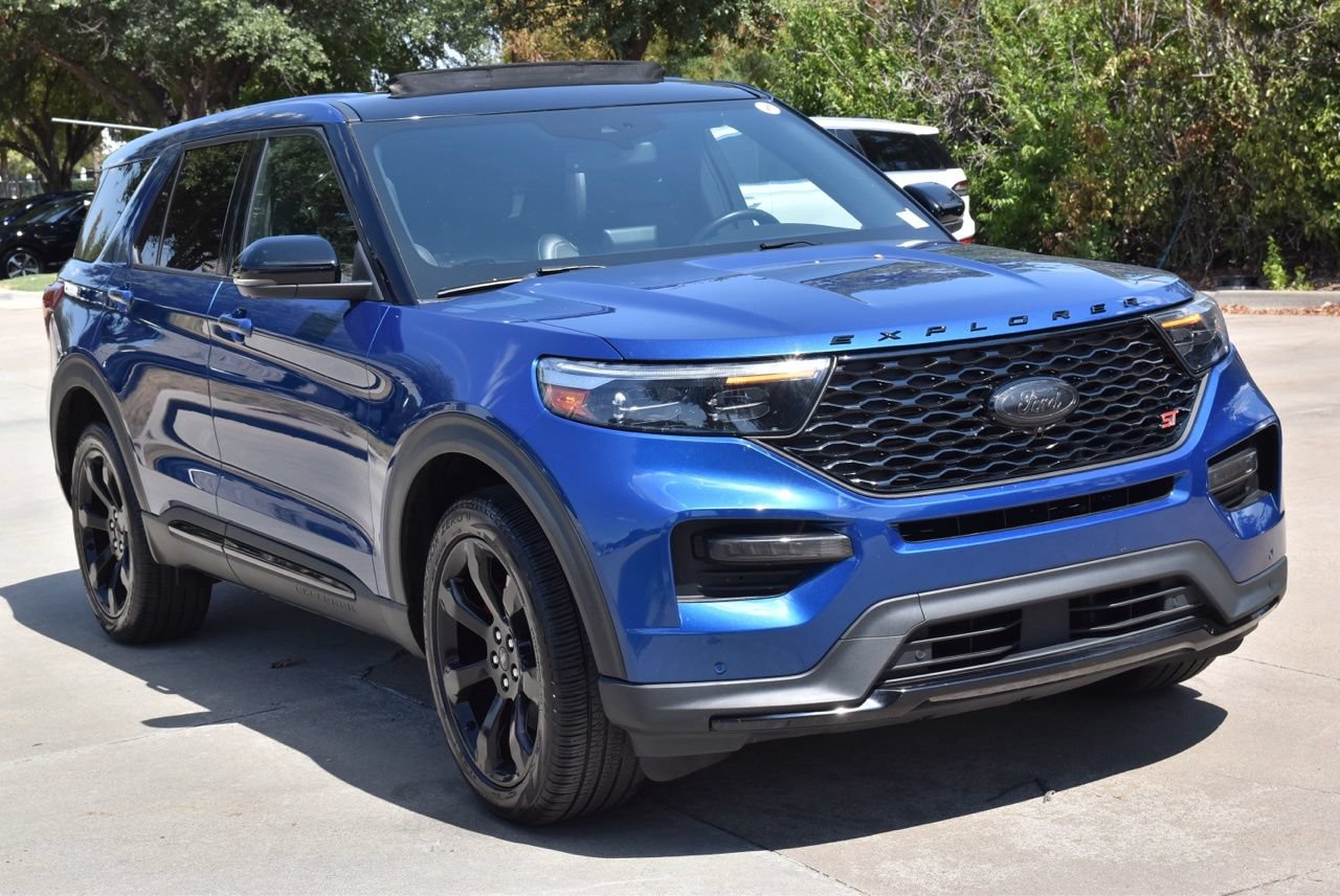 Certified 2022 Ford Explorer ST w/ Equipment Group 401A AWD/4WD image 4