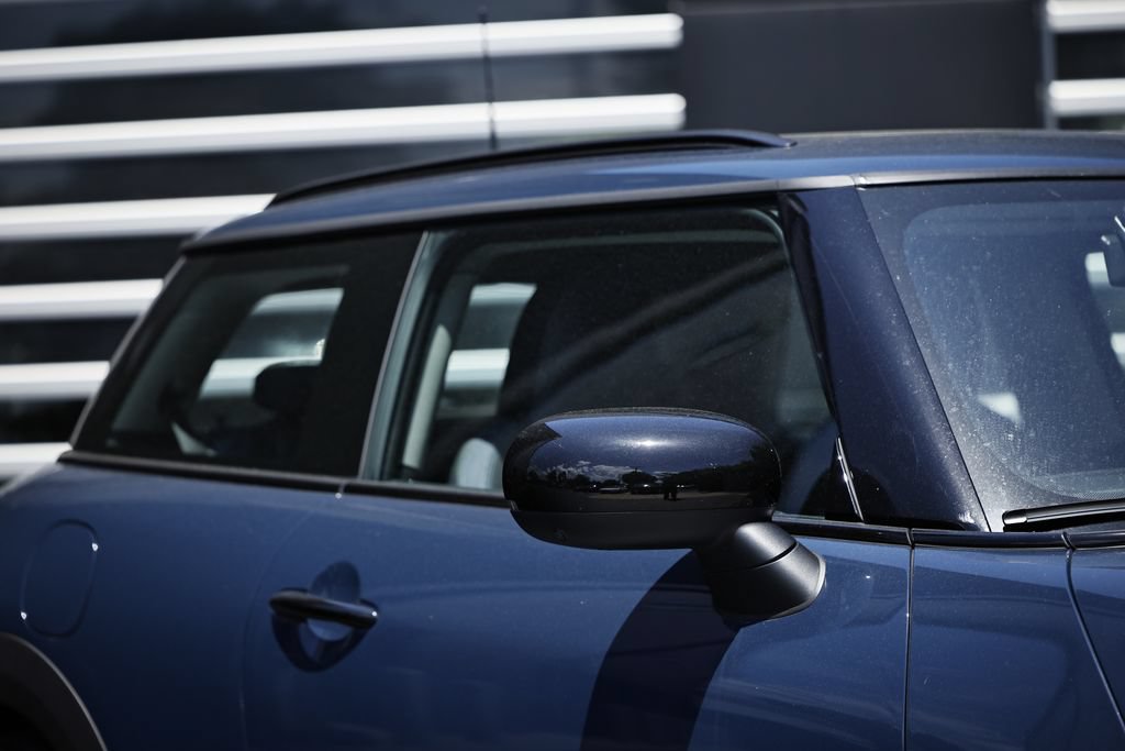 Used 2025 MINI Cooper S FWD image 3