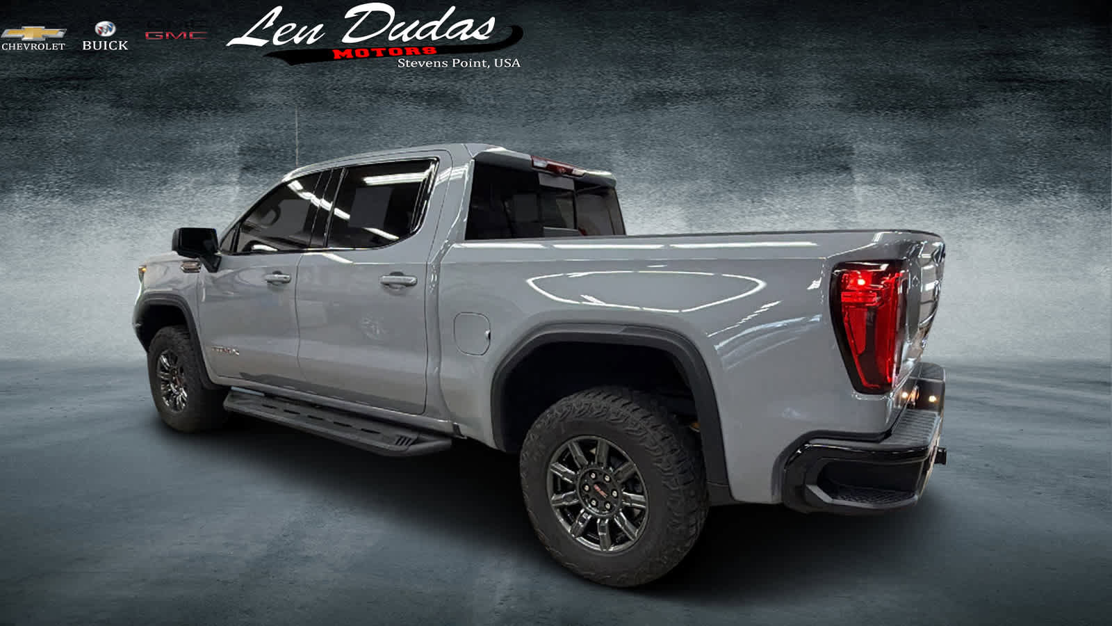 Used 2024 GMC Sierra 1500 AT4X AWD/4WD image 3