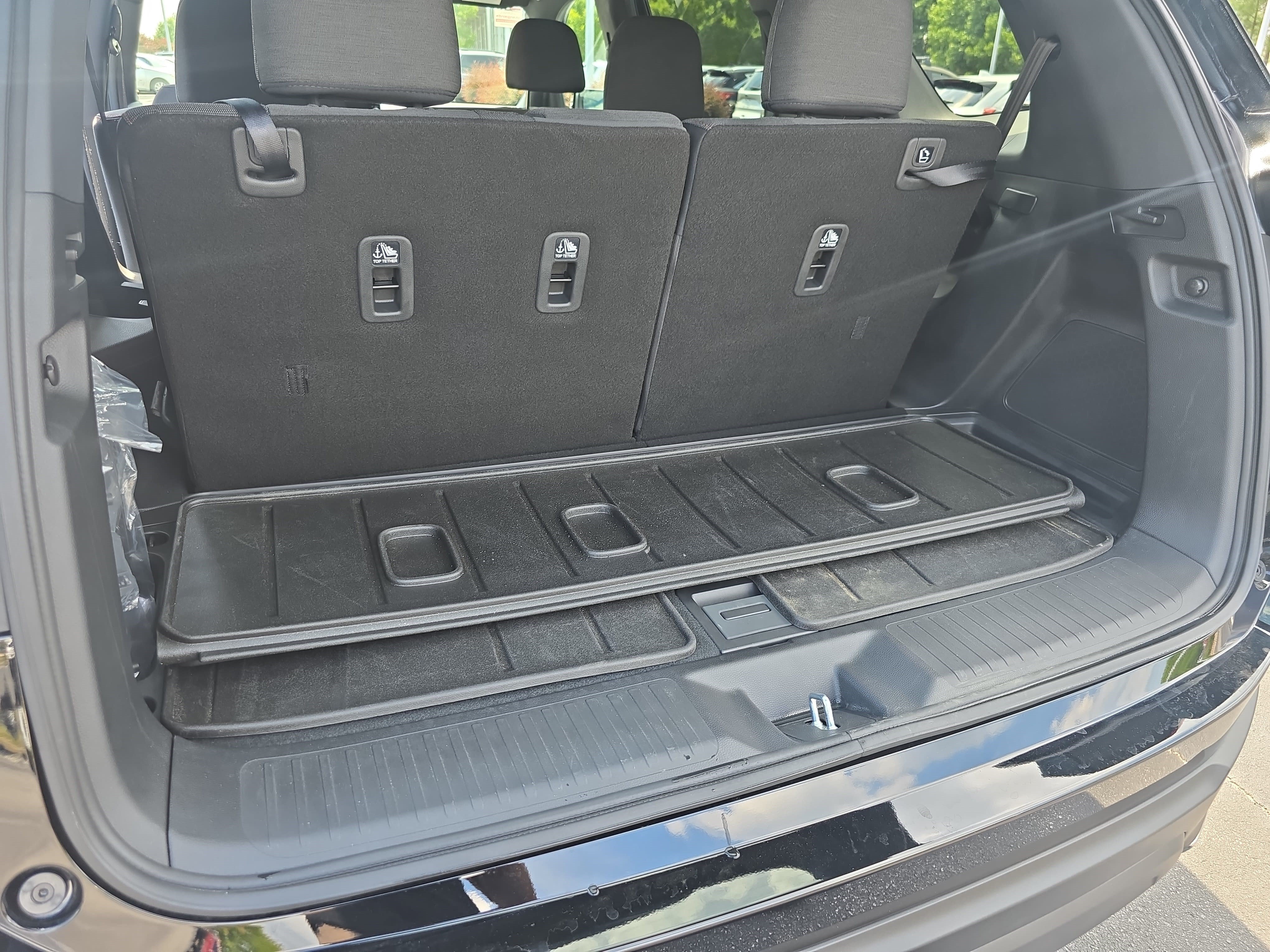 Used 2025 Honda Pilot Sport image 13