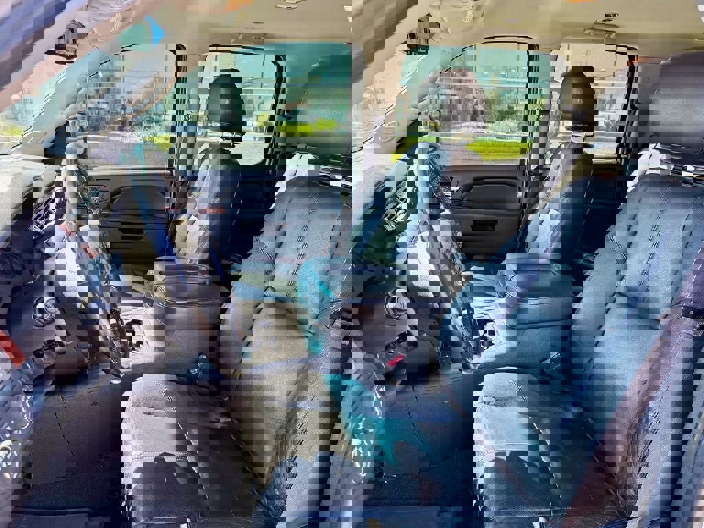 Used 2013 GMC Yukon XL SLT AWD/4WD image 10