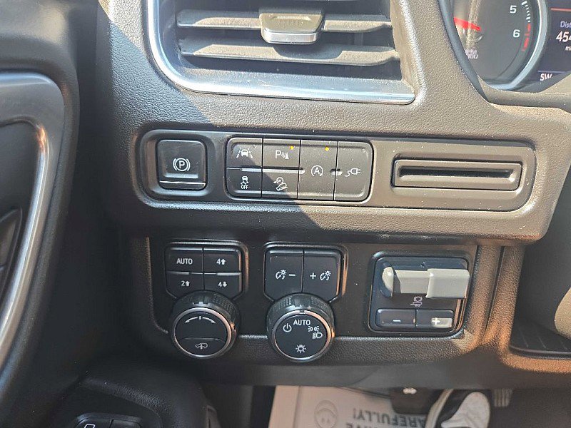 Used 2021 Chevrolet Tahoe Z71 w/ Z71 Off-Road Package image 27