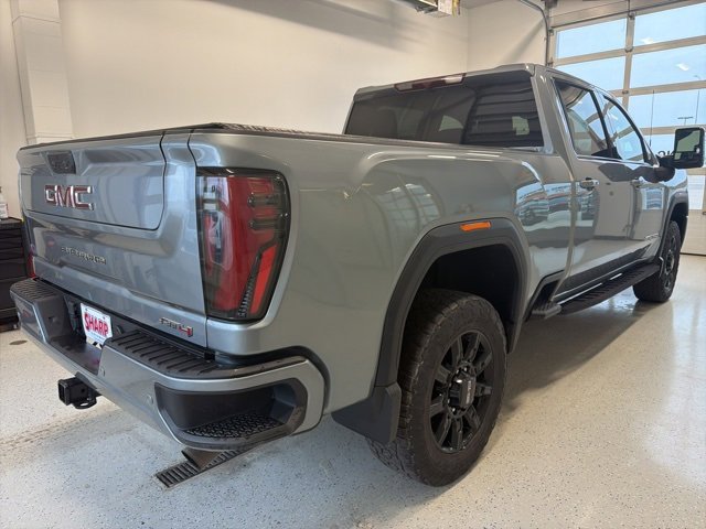Used 2024 GMC Sierra 2500 AT4 image 8
