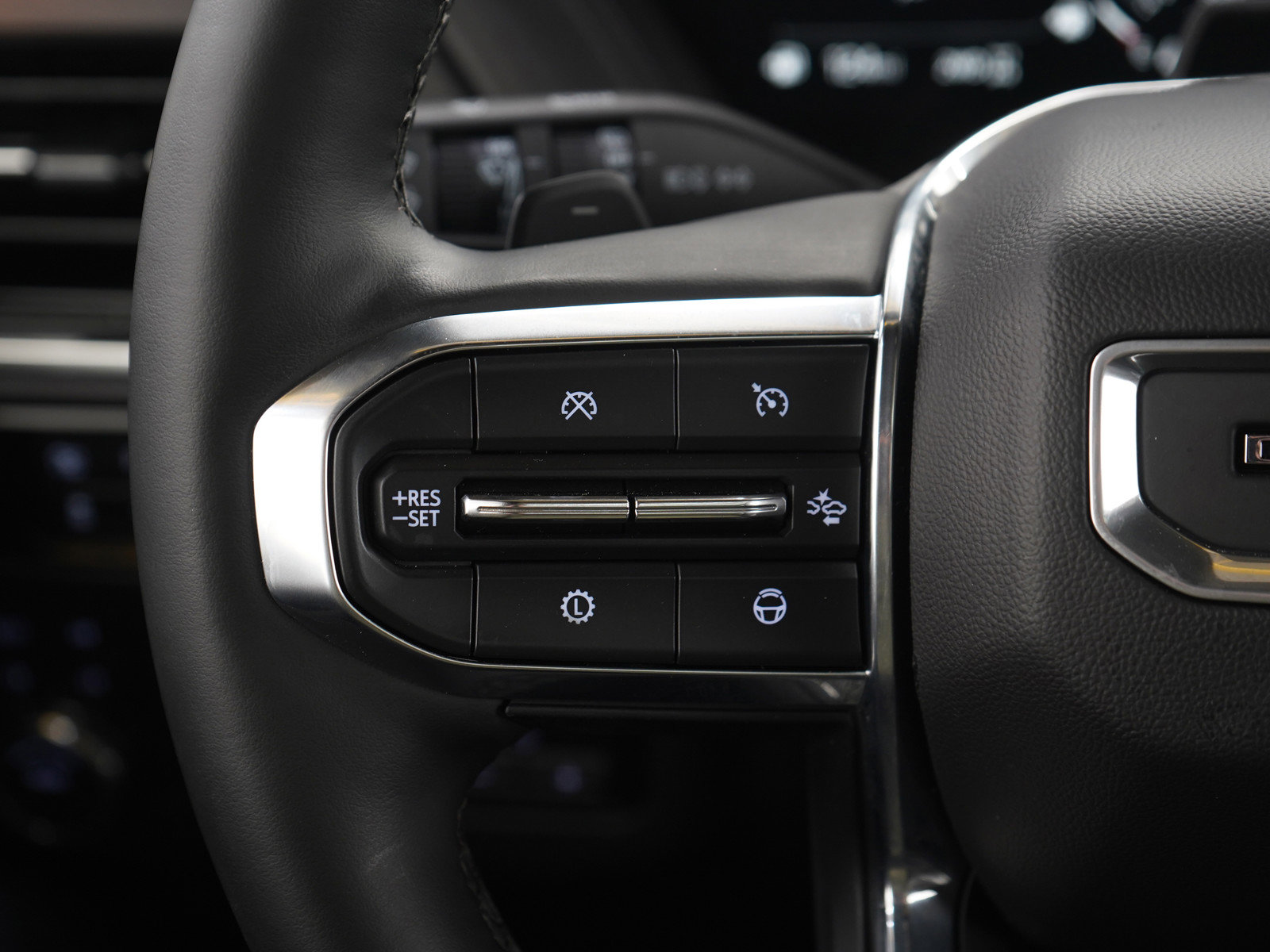 Used 2025 GMC Yukon Denali w/ Denali Reserve Package image 30