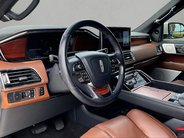 Used 2022 Lincoln Navigator Reserve RWD image 13