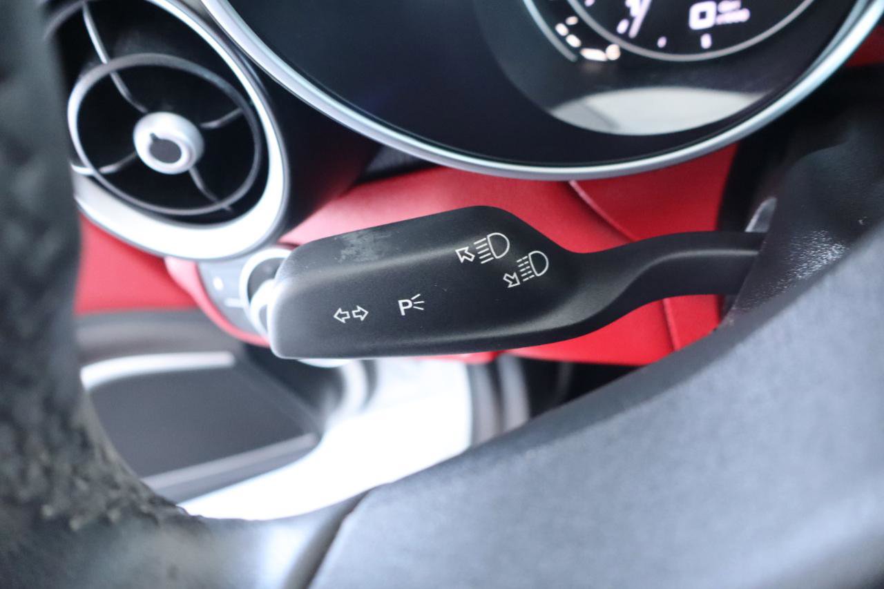 Used 2019 Alfa Romeo Giulia RWD image 23