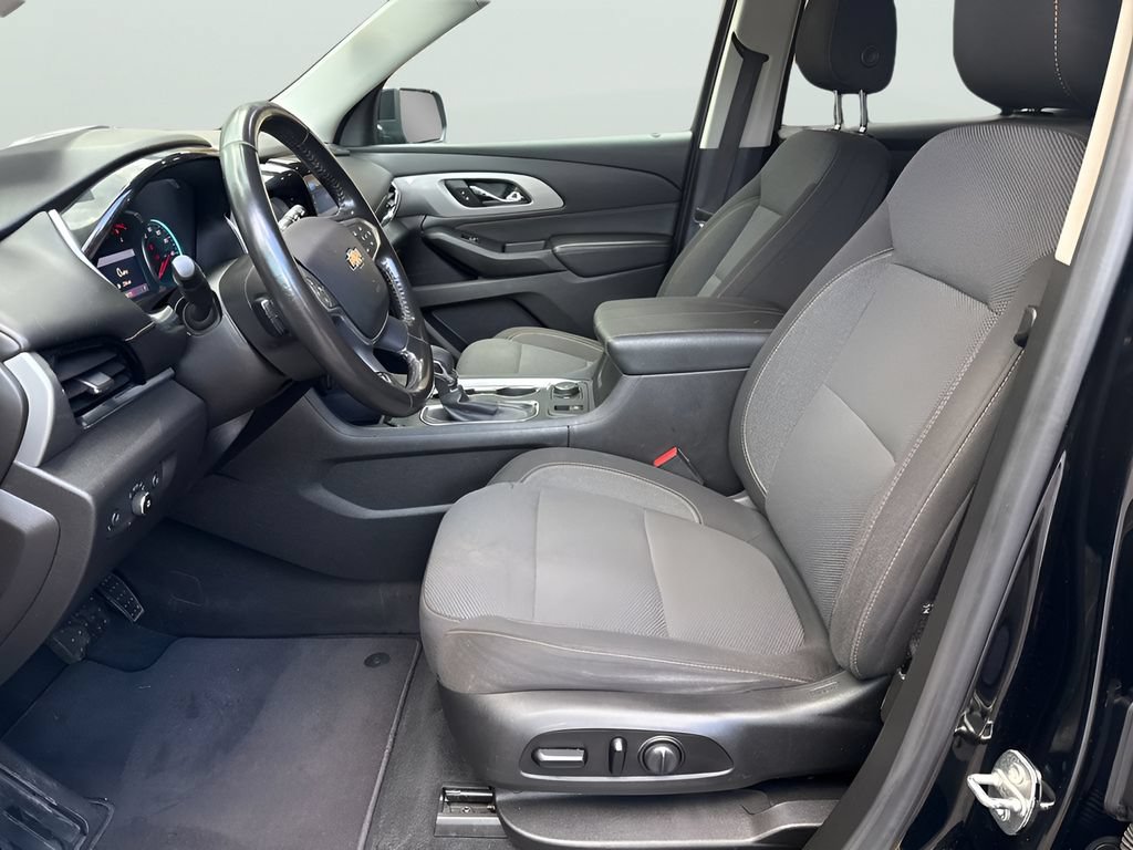 Used 2021 Chevrolet Traverse LT AWD/4WD image 17