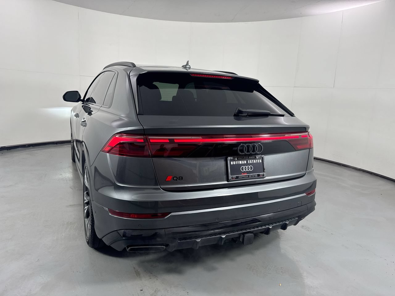 Used 2024 Audi Q8 Prestige w/ Prestige Package AWD/4WD image 5
