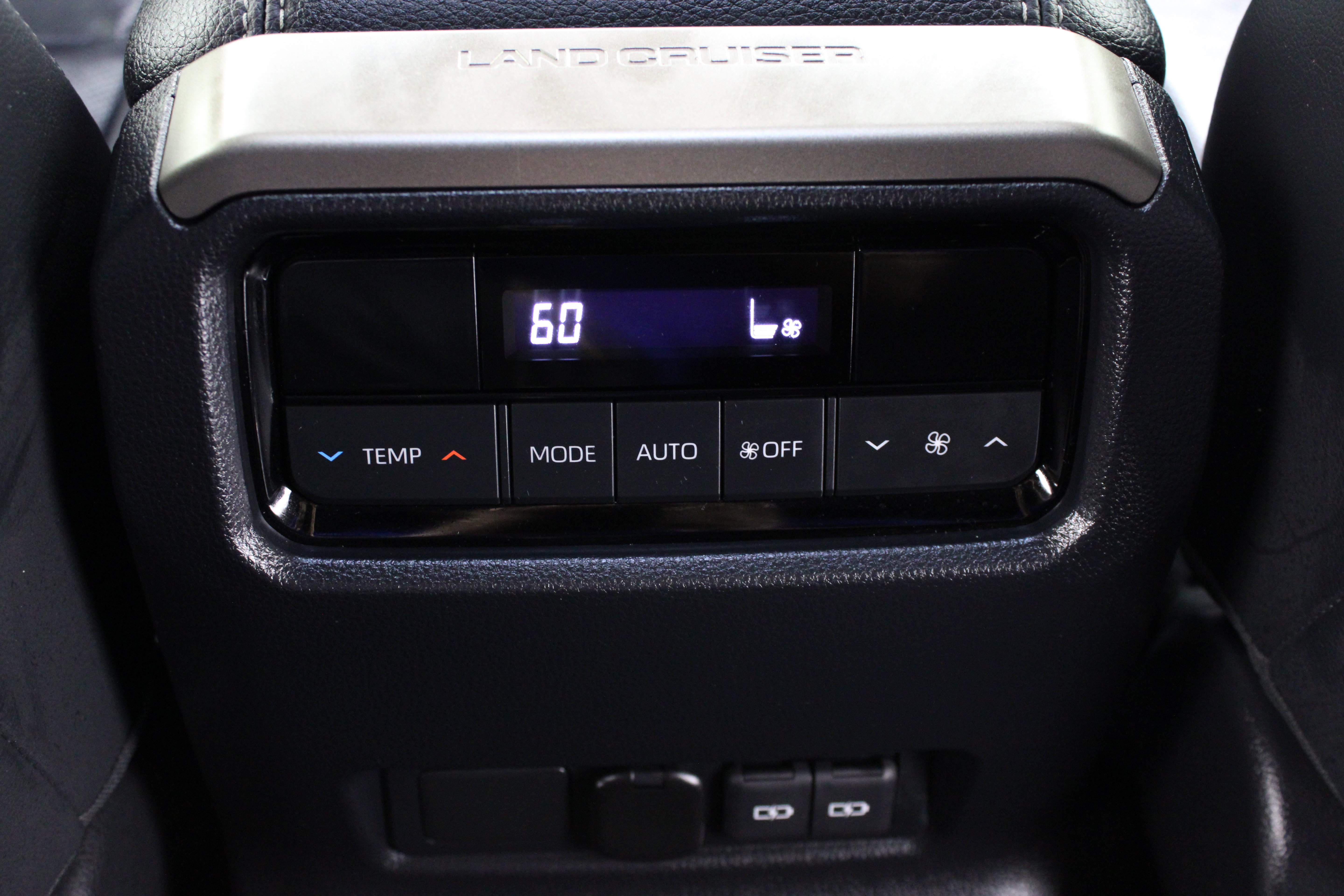 Used 2025 Toyota Land Cruiser w/ Premium Package AWD/4WD image 33