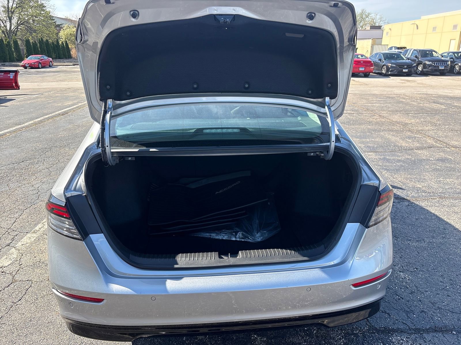 Used 2023 Honda Accord EX-L image 23