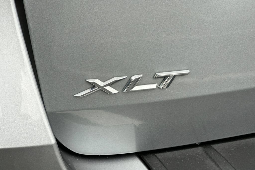 Certified 2023 Ford Explorer XLT w/ Equipment Group 202A image 9