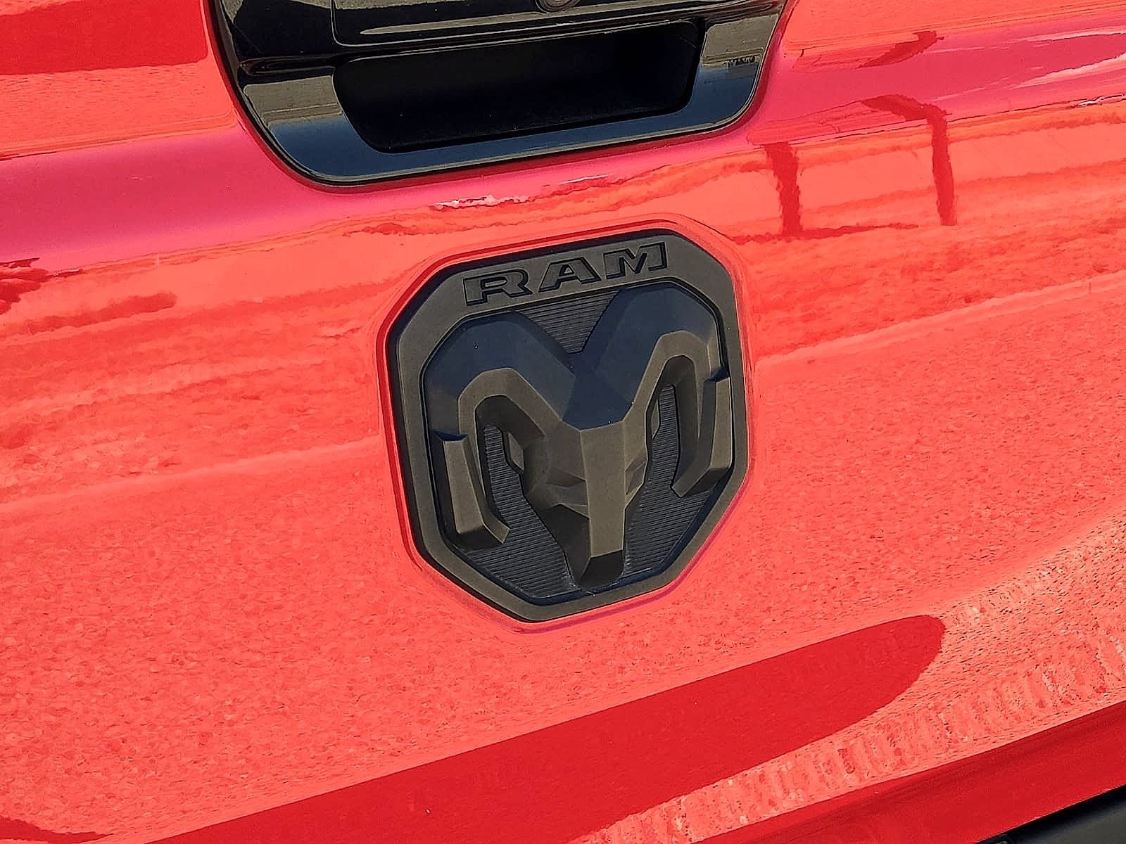 Used 2023 RAM 1500 Laramie AWD/4WD image 13