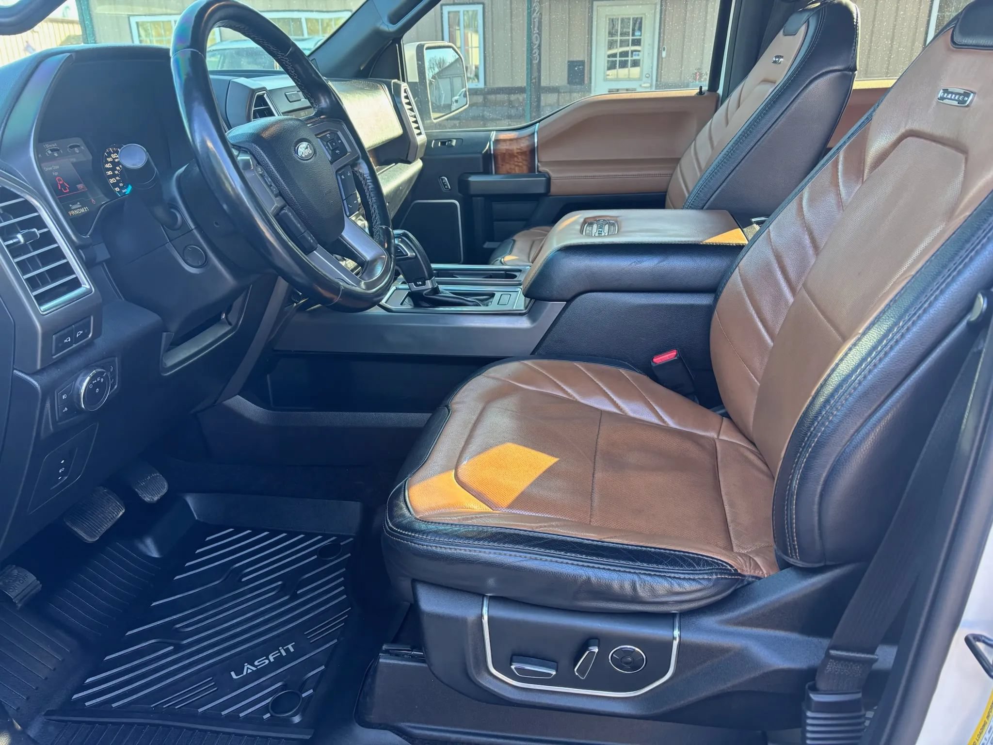 Used 2016 Ford F150 Limited w/ Trailer Tow Package AWD/4WD image 10