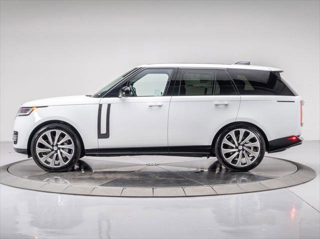 New 2025 Land Rover Range Rover SE image 2