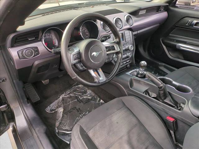 Used 2017 Ford Mustang Coupe RWD image 10