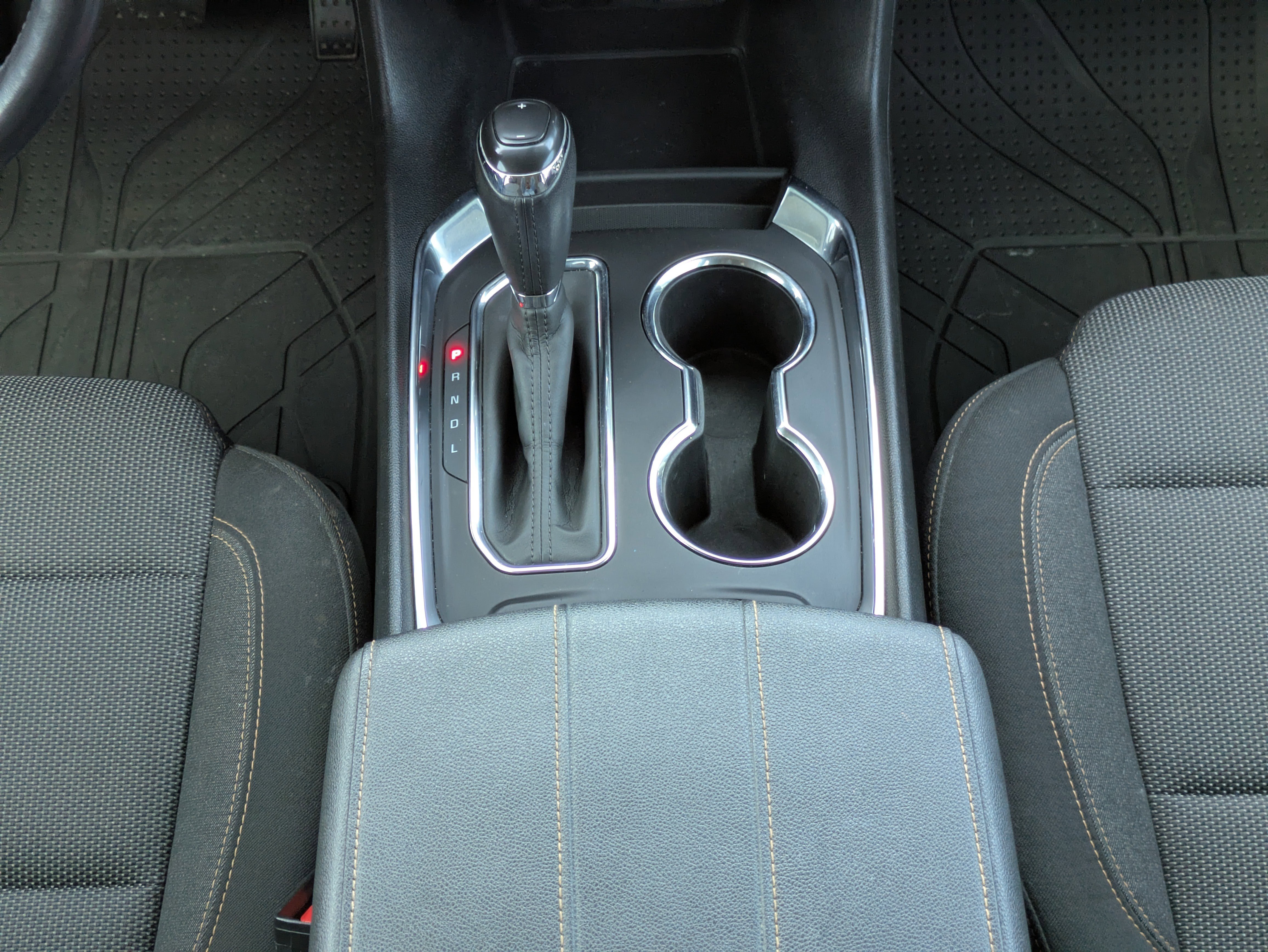 Used 2020 Chevrolet Traverse LT image 6