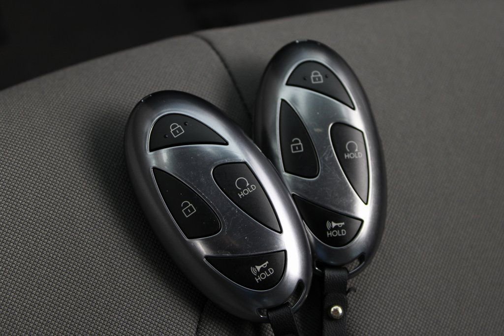 Certified 2025 Hyundai Elantra Sport image 24