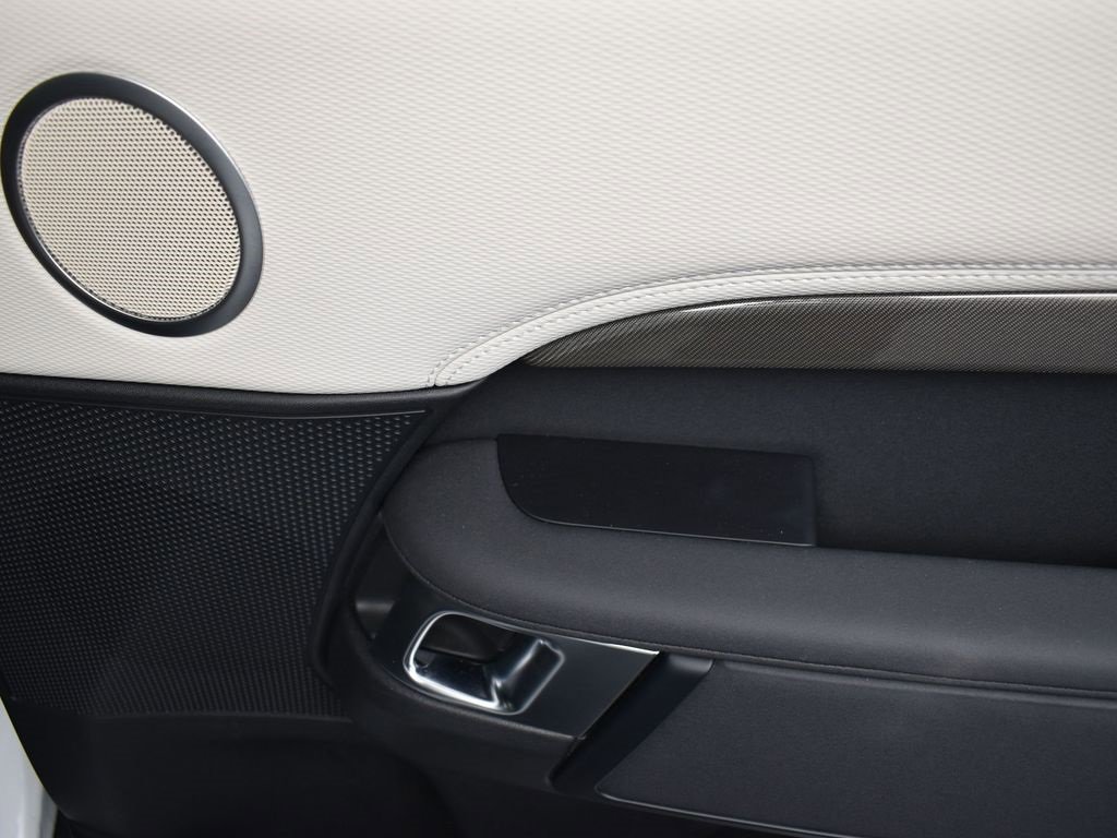 Used 2023 Land Rover Discovery HSE R-Dynamic image 20