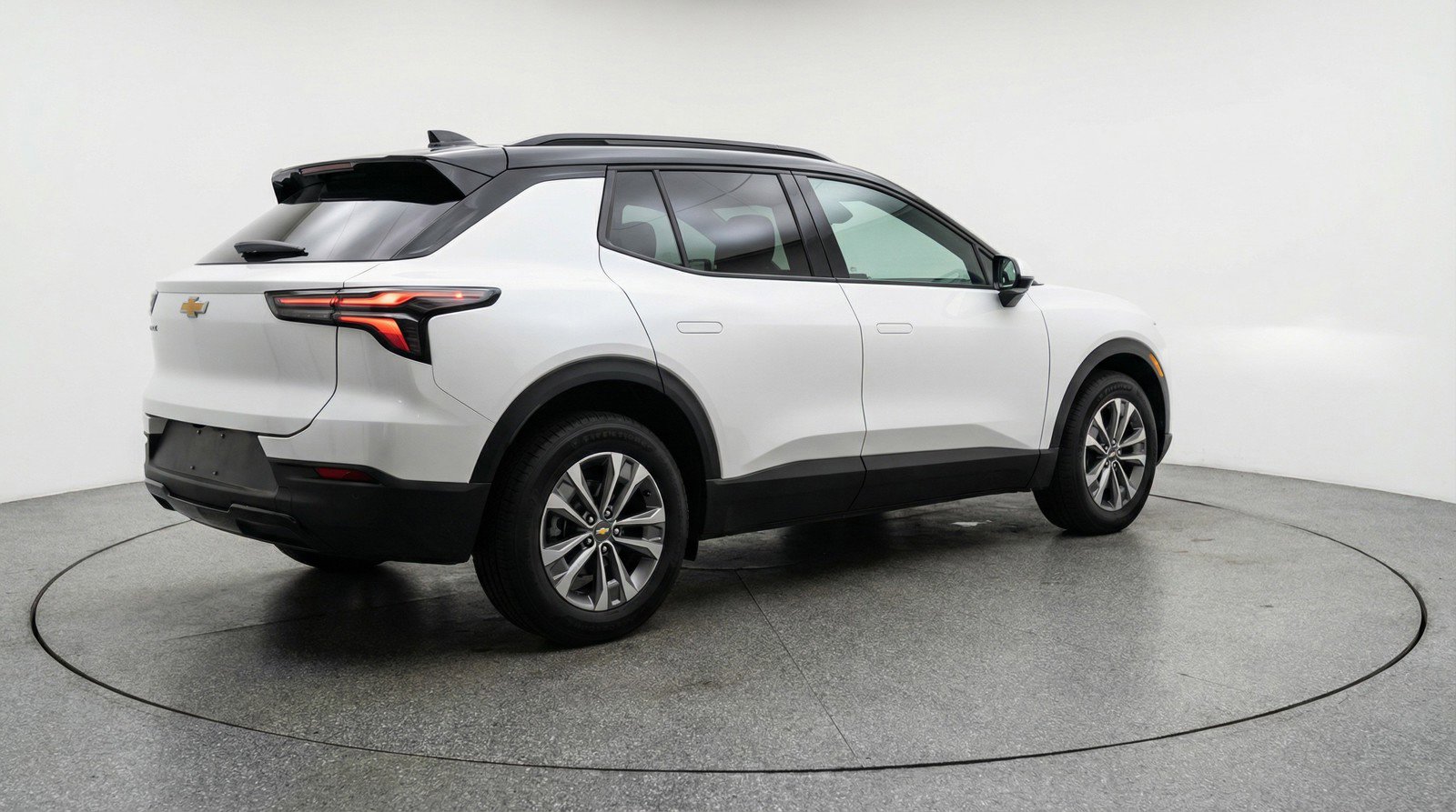 Used 2025 Chevrolet Equinox LT image 9