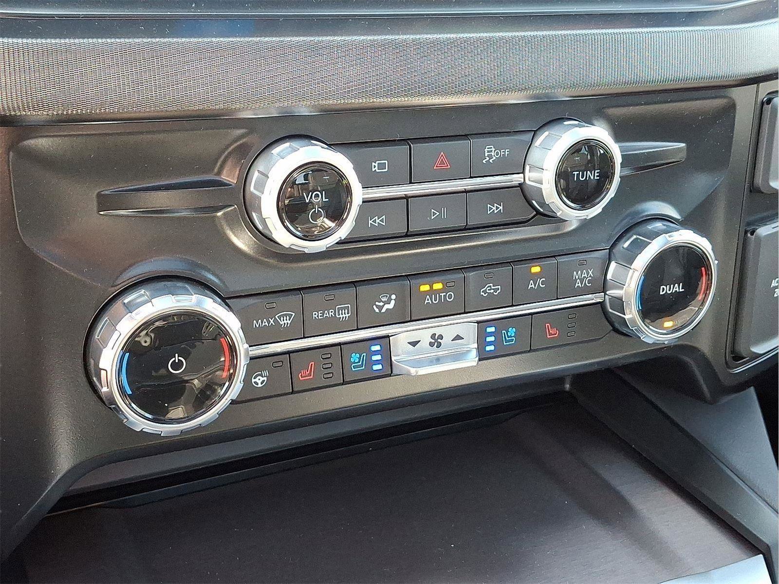 New 2026 Ford F250 Platinum w/ Tremor Off-Road Package image 11