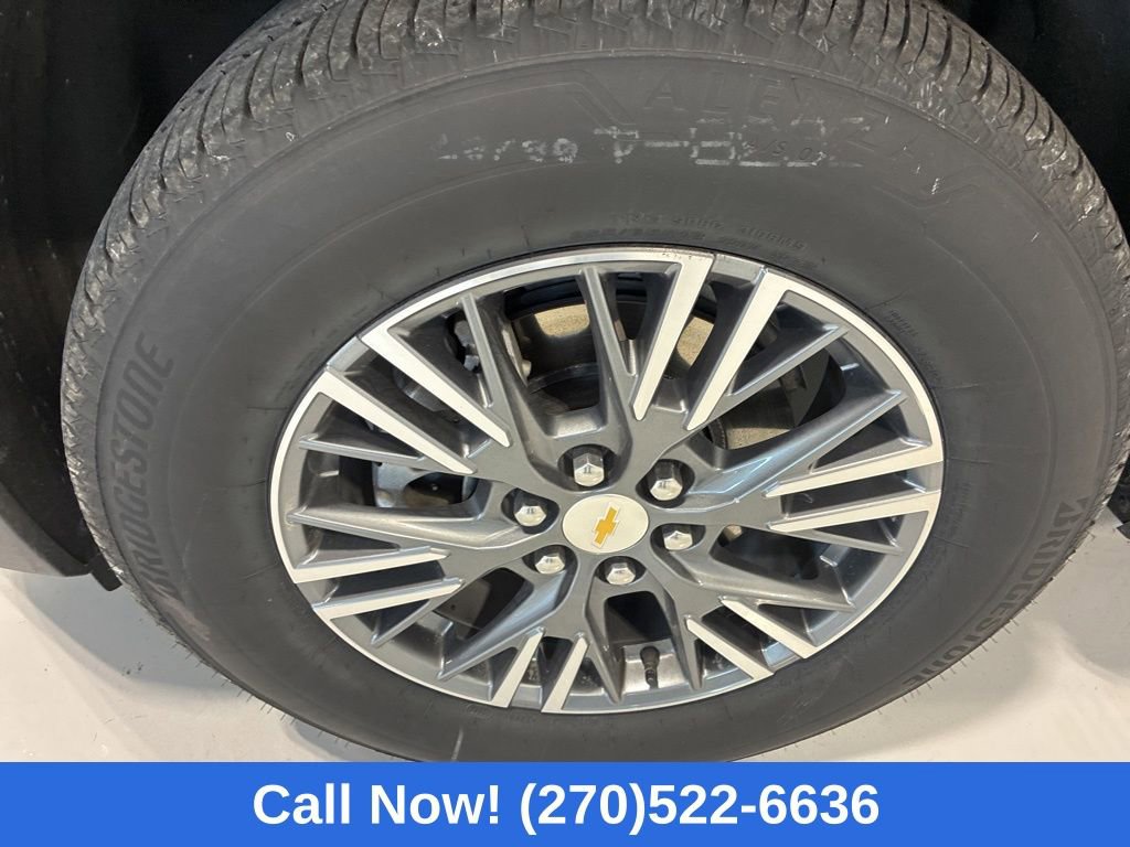 Used 2026 Chevrolet Traverse LT image 9