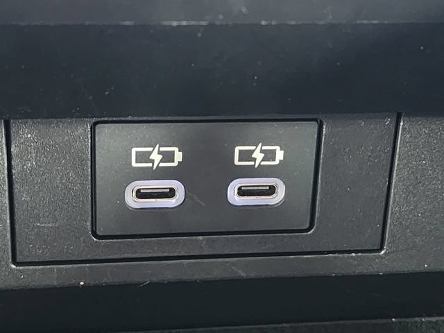 Used 2025 Toyota Prius LE FWD image 26