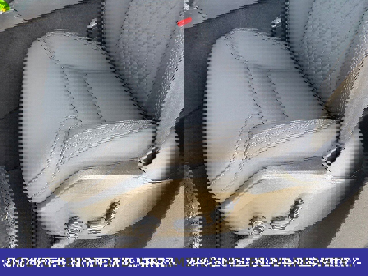 Certified 2025 Volvo XC90 B6 Plus image 29