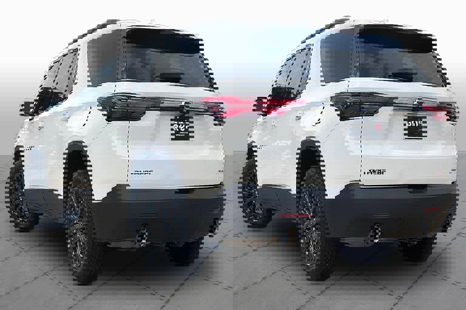 Used 2023 Chevrolet Traverse RS image 12