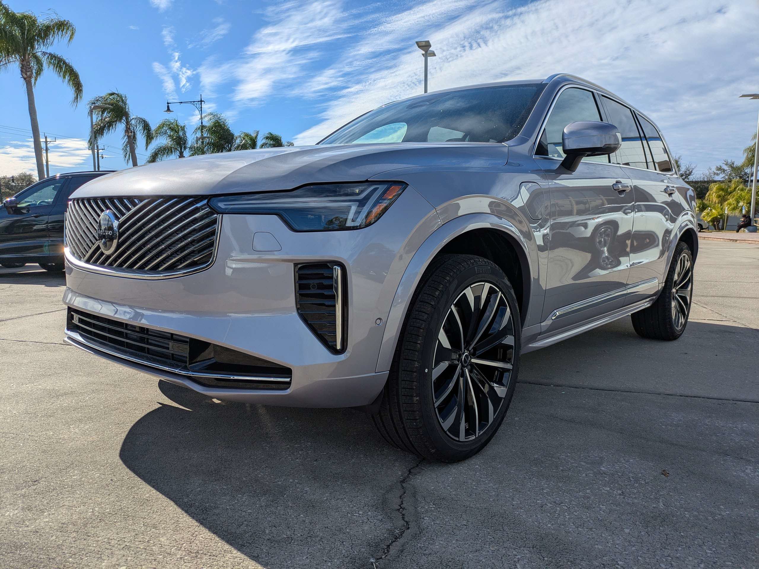 New 2026 Volvo XC90 T8 Plus w/ Protection Package Premier AWD/4WD image 8
