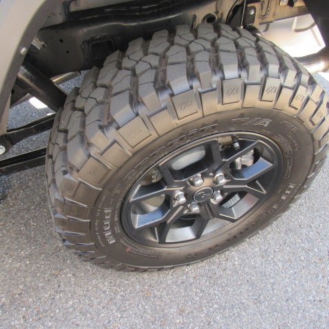 Used 2025 Jeep Gladiator Sport AWD/4WD image 7