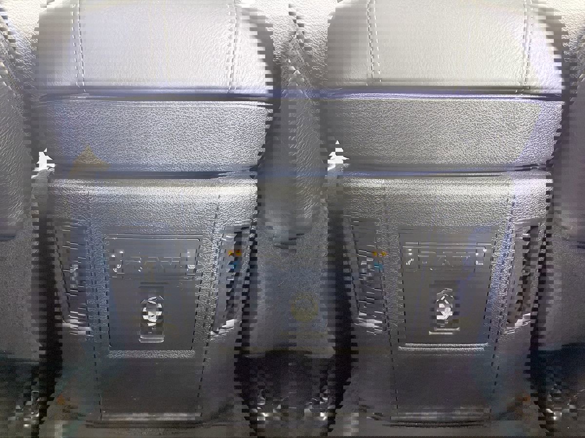 Used 2015 RAM 1500 Laramie Limited image 59