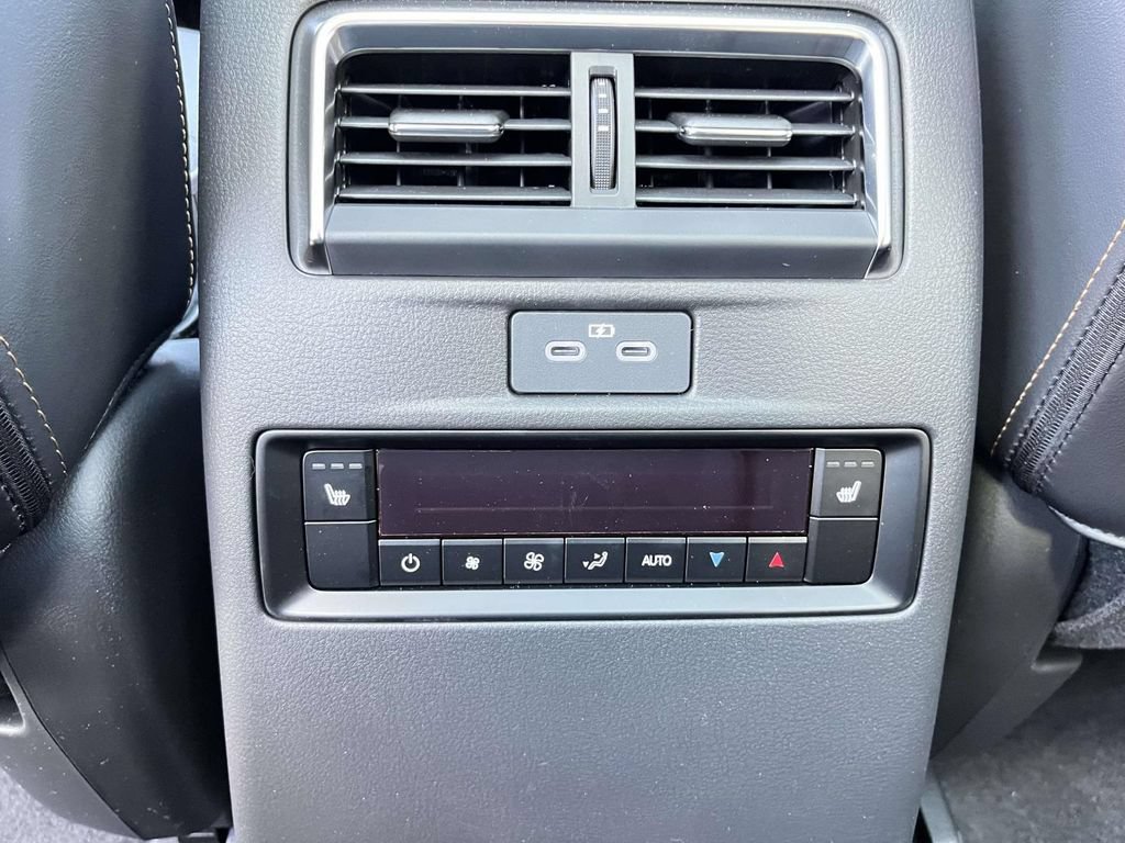 New 2025 MAZDA CX-70 Plug-In Hybrid w/ Premium Plus AWD/4WD image 29
